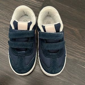 Cat and Jack Toddler size 10 sneakers